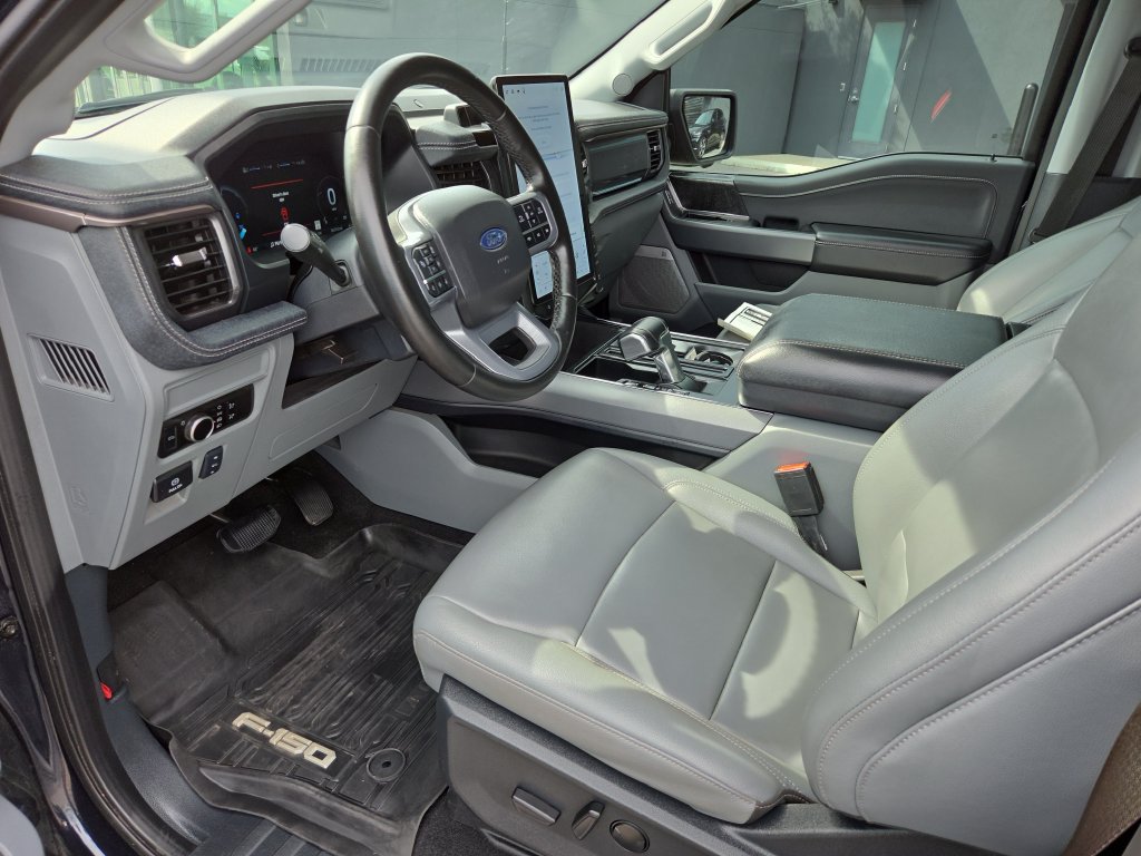 Used 2025 Ford F150 Lightning Flash AWD/4WD image 10