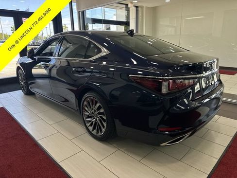 Used 2025 Lexus ES 350 w/ Ultra Luxury Package FWD image 3
