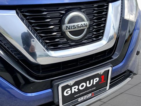 Used 2020 Nissan Rogue SV FWD image 29