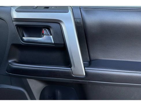 Used 2017 Toyota 4Runner SR5 RWD image 21