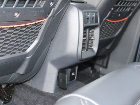 Used 2025 Ford Bronco Raptor AWD/4WD image 42