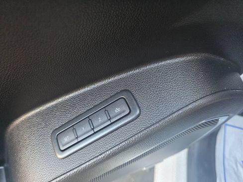 Used 2019 Chevrolet Suburban LT AWD/4WD image 30