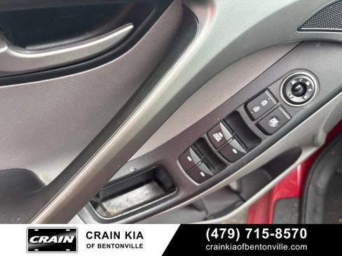 Used 2015 Hyundai Elantra SE FWD image 10
