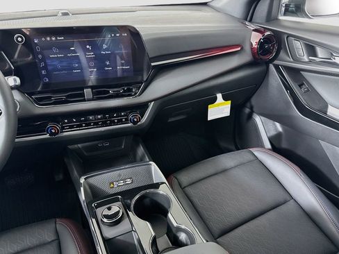 New 2026 Chevrolet Equinox RS w/ Convenience Package III FWD image 22