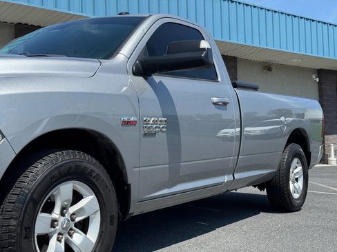 Used 2019 RAM 1500 Classic SLT image 32
