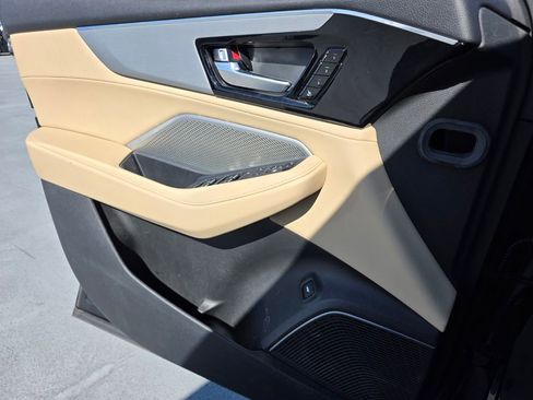 Used 2024 Acura MDX SH-AWD image 18