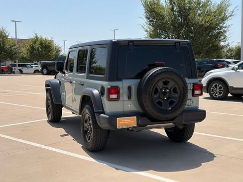 Used 2024 Jeep Wrangler Unlimited Sport AWD/4WD image 7