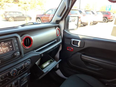 Used 2020 Jeep Wrangler Sport AWD/4WD image 23