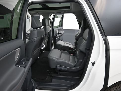 New 2025 Ford Expedition Max Active image 7