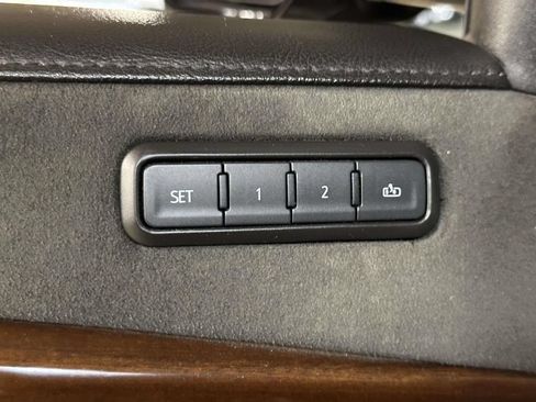 Used 2020 Cadillac Escalade ESV Luxury AWD/4WD image 21