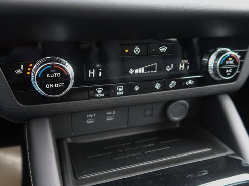 New 2026 Mitsubishi Outlander AWD image 40