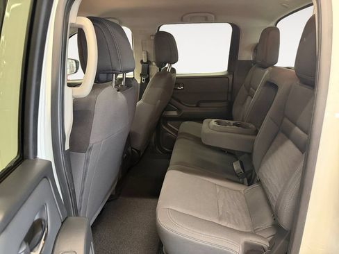 Used 2024 Nissan Frontier SV w/ Technology Package RWD image 23