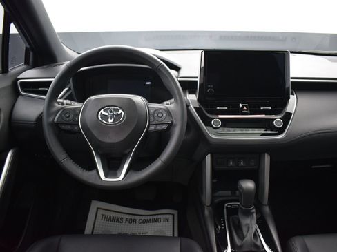 Used 2024 Toyota Corolla Cross AWD Hybrid w/ Convenience Package image 15