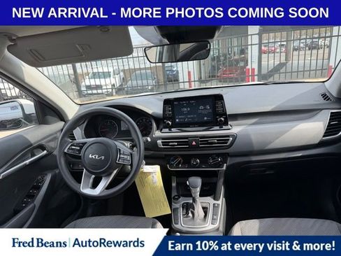 Used 2023 Kia Seltos LX image 11