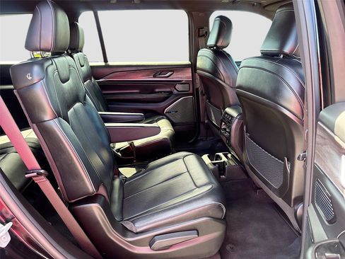 Used 2022 Jeep Grand Cherokee L Overland image 30