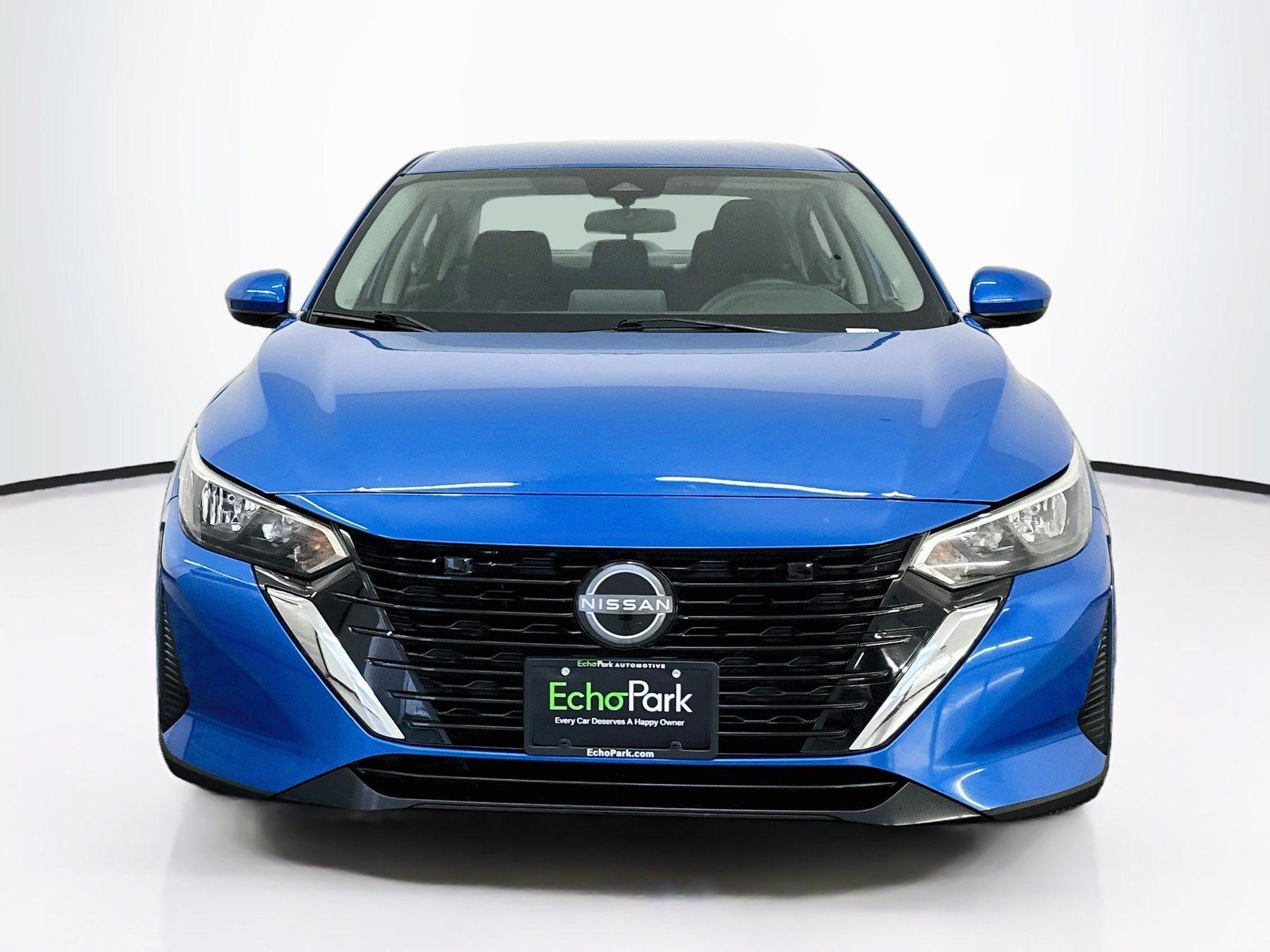 Used 2024 Nissan Sentra SV FWD image 2