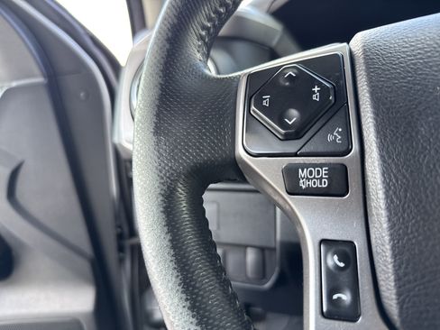 Used 2021 Toyota Tacoma SR5 w/ SR5 Appearance Package (SM) RWD image 18