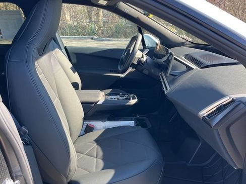 Used 2025 BMW iX xDrive50 w/ Sport Package image 15