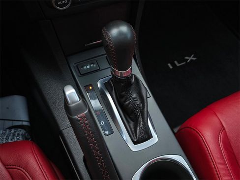 Used 2020 Acura ILX image 27