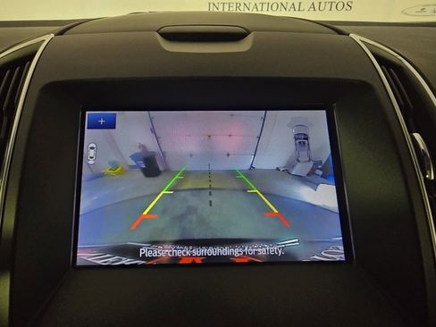 Used 2019 Ford Edge Titanium w/ Equipment Group 301A image 17