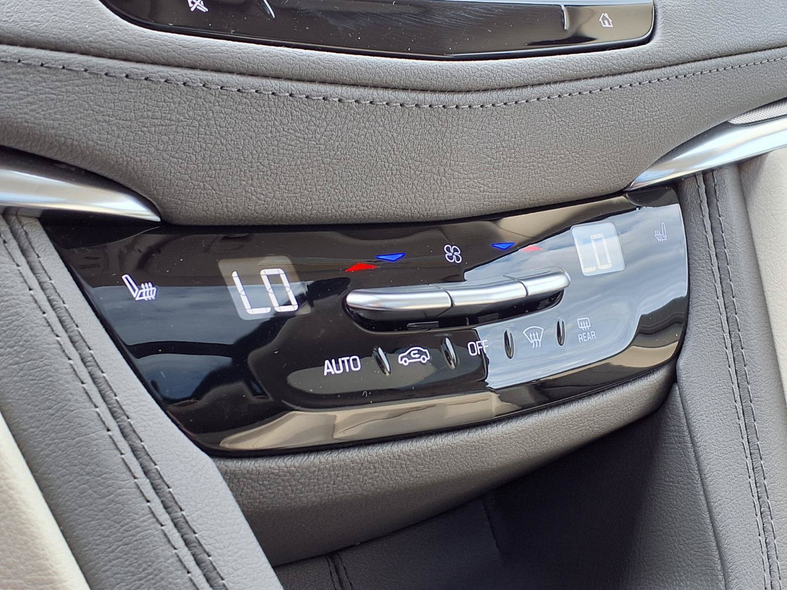 Used 2024 Cadillac XT5 Premium Luxury w/ LPO, Floor Liner Package AWD/4WD image 24