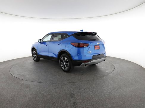 Used 2025 Chevrolet Blazer LT image 9