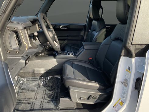 New 2025 Ford Bronco Badlands AWD/4WD image 4