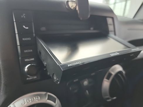 Used 2015 Jeep Wrangler Unlimited Sahara w/ Connectivity Group image 50