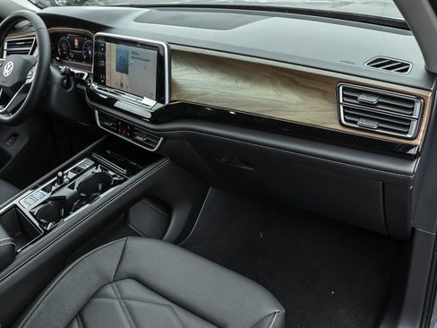 New 2026 Volkswagen Atlas SE image 42