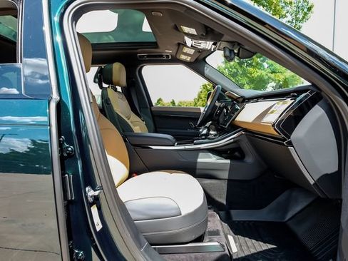 New 2026 Land Rover Range Rover Sport Dynamic SE AWD/4WD image 40