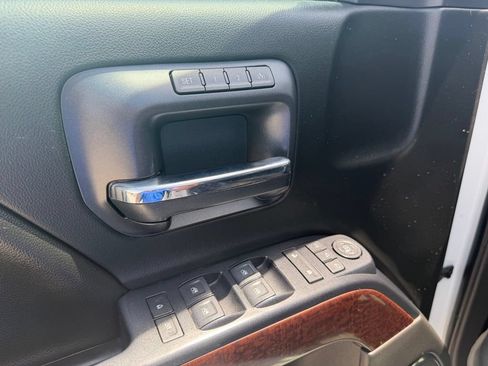Used 2018 GMC Sierra 1500 SLT w/ SLT Premium Package AWD/4WD image 13