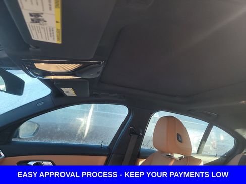 Used 2025 BMW 330i xDrive Sedan w/ Premium Package image 19