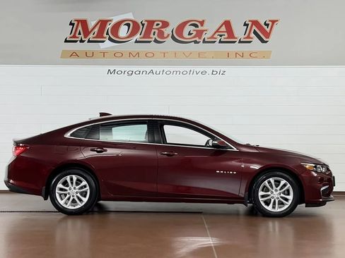 Used 2016 Chevrolet Malibu LT FWD image 2
