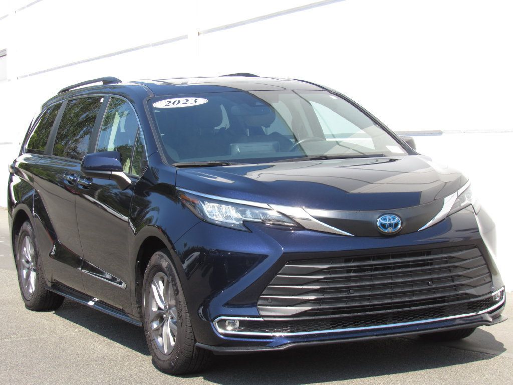 Certified 2023 Toyota Sienna XLE w/ XLE Plus Package AWD/4WD image 2