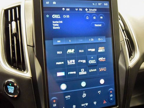 Used 2024 Ford Edge SEL image 19