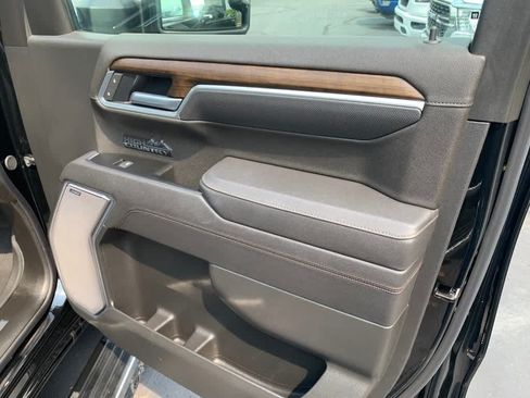 Used 2026 Chevrolet Silverado 1500 High Country w/ High Country Premium Package AWD/4WD image 15