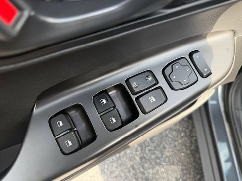 Used 2021 Hyundai Kona SE FWD image 10