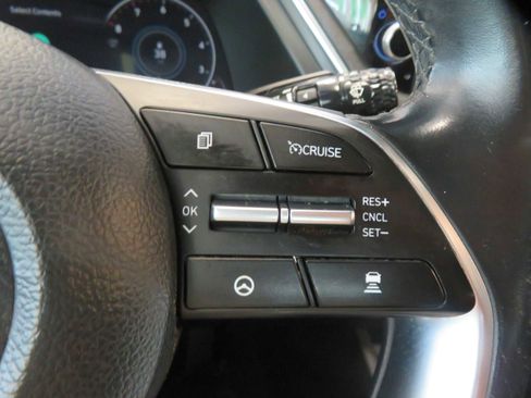 Used 2023 Hyundai Sonata SEL w/ Convenience Package FWD image 32