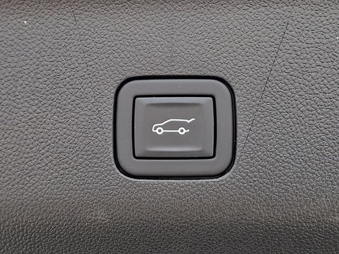 Used 2025 Chevrolet Tahoe RST w/ Comfort Package AWD/4WD image 32