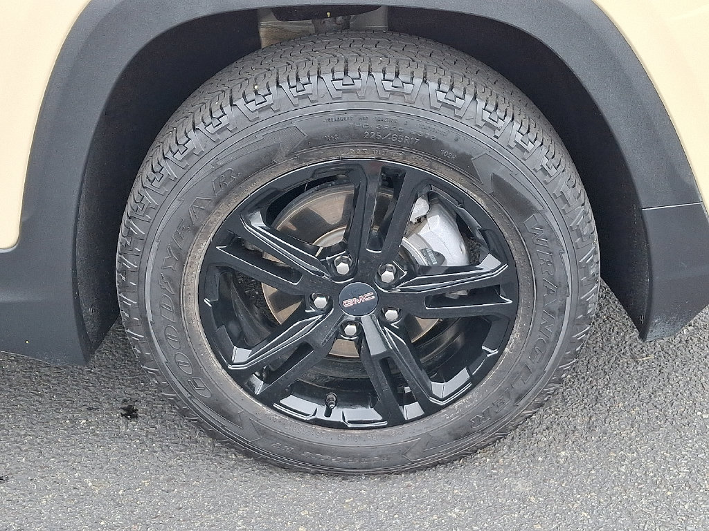 Certified 2022 GMC Terrain AT4 AWD/4WD image 8