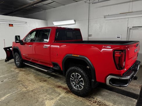 Used 2021 GMC Sierra 2500 SLT w/ SLT Premium Package image 10