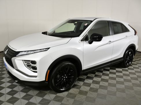 Used 2024 Mitsubishi Eclipse Cross LE image 10