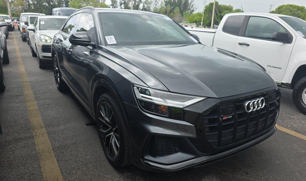 Used 2021 Audi SQ8 Premium Plus w/ SQ8 Black Optic Package AWD/4WD image 2