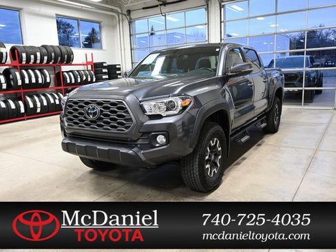 Used 2022 Toyota Tacoma TRD Off-Road image 1