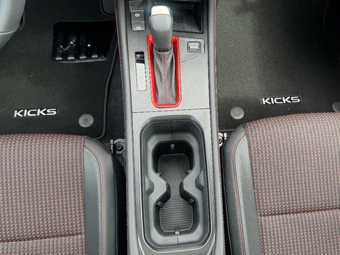 New 2025 Nissan Kicks SR w/ SR Premium Package image 21