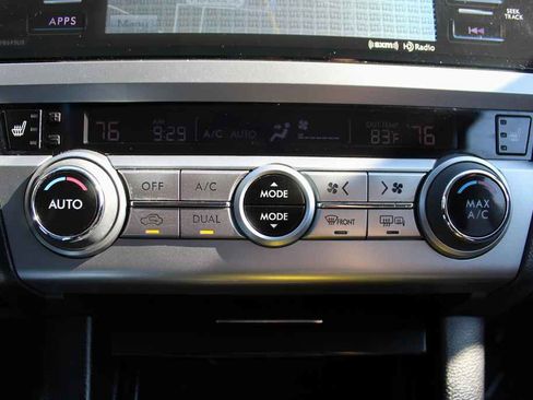 Used 2016 Subaru Outback 3.6R Limited AWD/4WD image 24