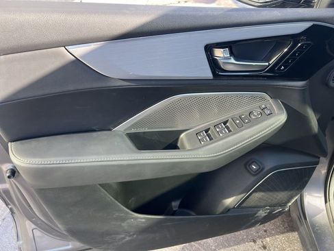 Used 2023 Acura MDX SH-AWD w/ Technology Package image 7