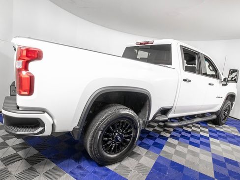 Used 2024 Chevrolet Silverado 2500 LTZ w/ LTZ Plus Package image 4