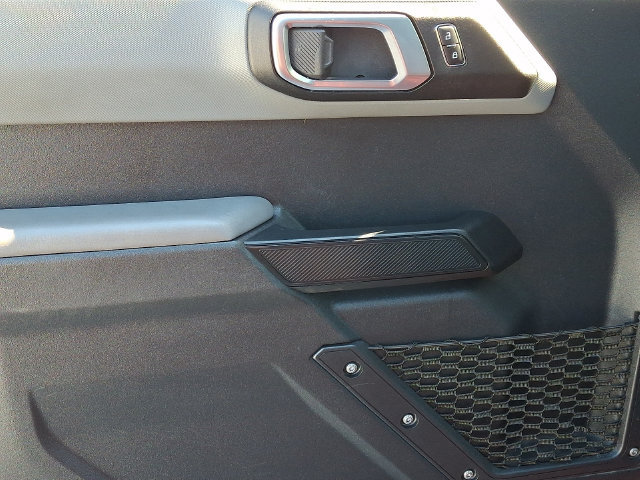 Used 2023 Ford Bronco 4-Door AWD/4WD image 14