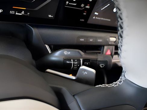 New 2025 Kia K4 GT-Line w/ GT-Line Premium Package image 17